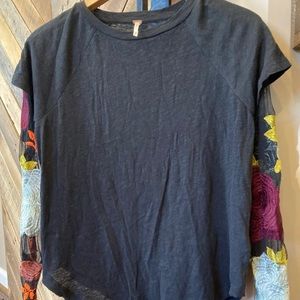 Women’s boho style long sheer sleeve Free People top